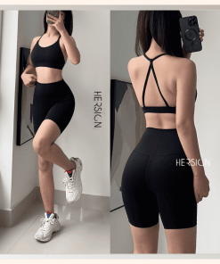 all-black-phong-cach-toi-gian-nhung-khong-nham-chan