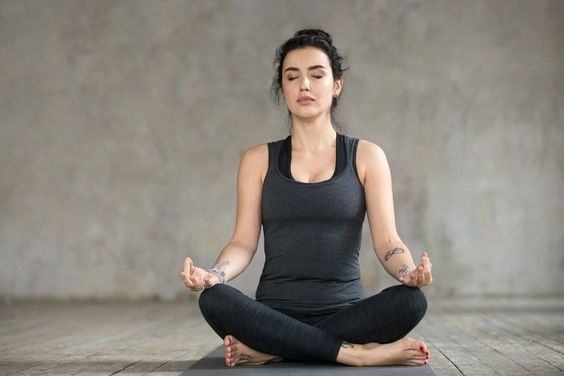 nhung-tu-the-yoga-giup-phu-nu-ngu-ngon