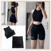 all-black-phong-cach-toi-gian-nhung-khong-nham-chan