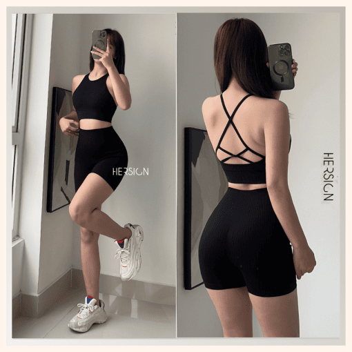 all-black-phong-cach-toi-gian-nhung-khong-nham-chan