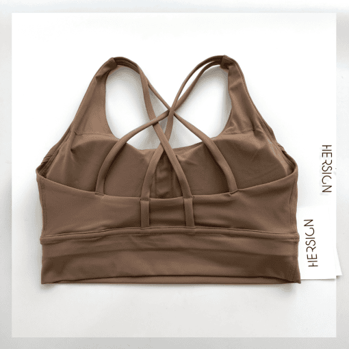 mocha-mousse-xu-huong-mau-sac-cua-nam-2025-hersign-co-gi
