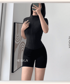 all-black-phong-cach-toi-gian-nhung-khong-nham-chan