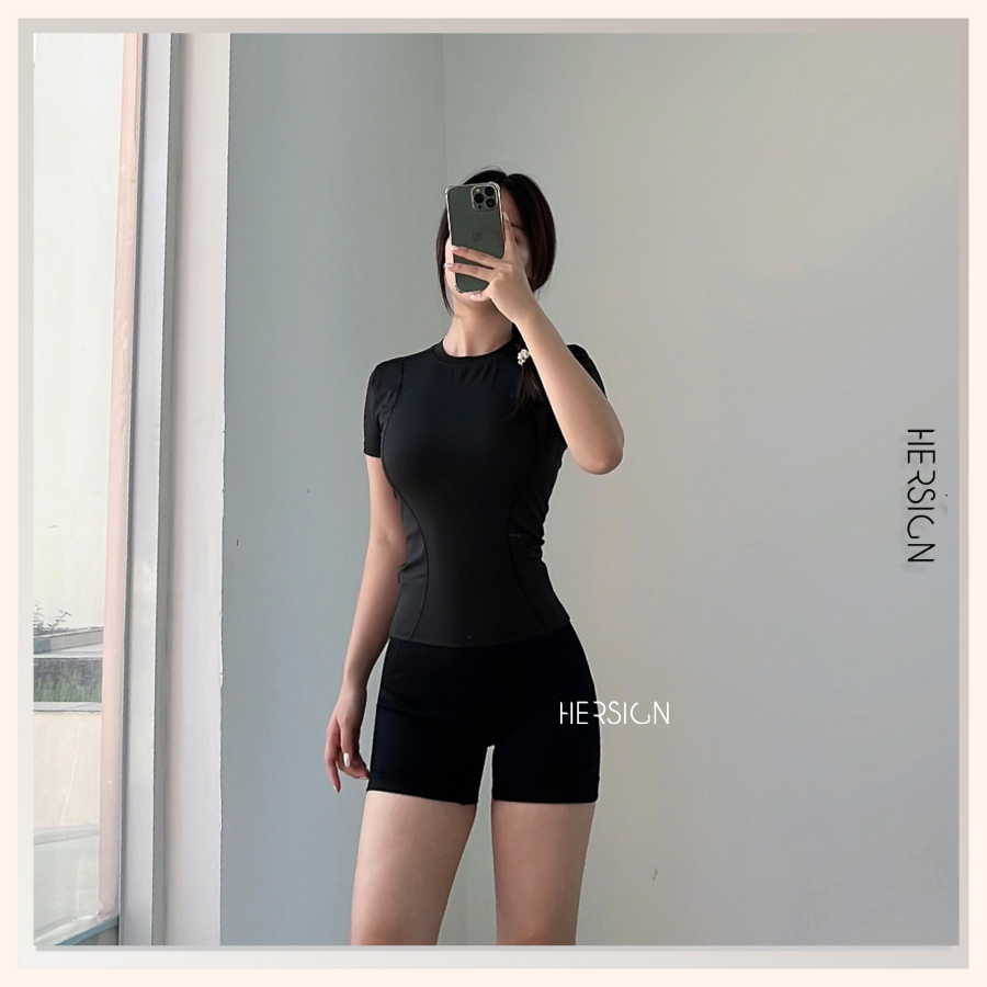 hersign-set-tap-gym-nu-quan-ao-the-thao-nu-chay-bo-dap-xe-smixa20n12-hersign-open-air-17