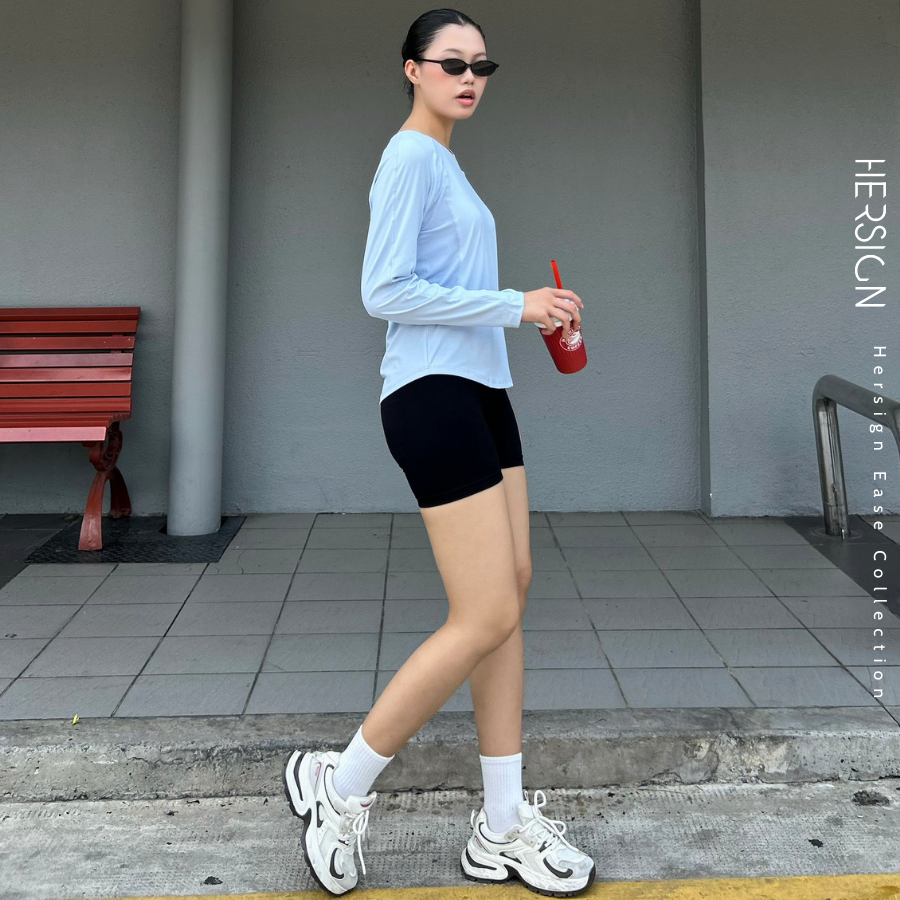 hersign-ao-dai-tay-form-suon-vat-tron-ao-the-thao-nu-ao-tap-gym-yoga-choi-pickleball-tennis-nu-ao29-bst-hersign-ease-9